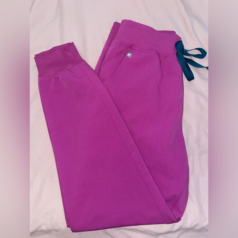 Figs Women's Bright Fuscia   Jogger Zamora HW Medium Reg